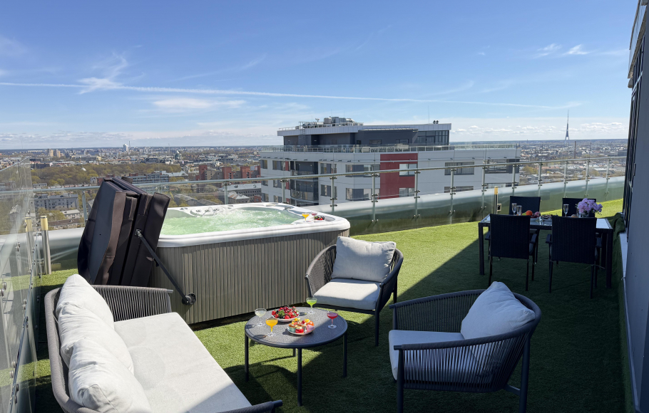 Penthouse Skanstes 23-24. floor. Riga, Skanstes