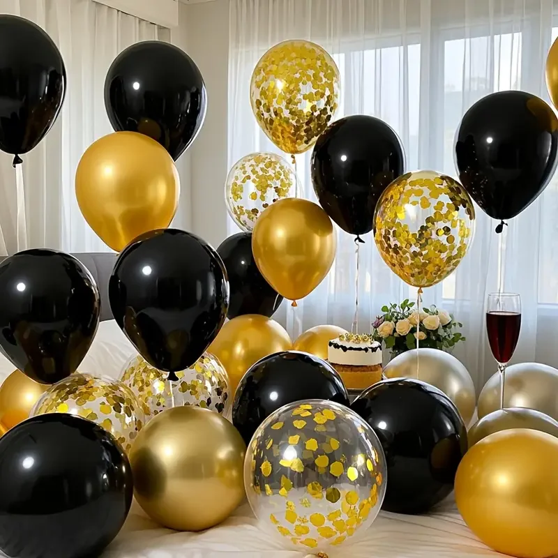 Komplektā 15 melni un zelta baloni ar fliteriem