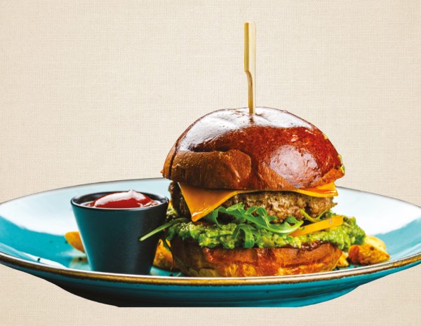 LIELLOPA BURGERS AR PIKANTU GVAKAMOLI