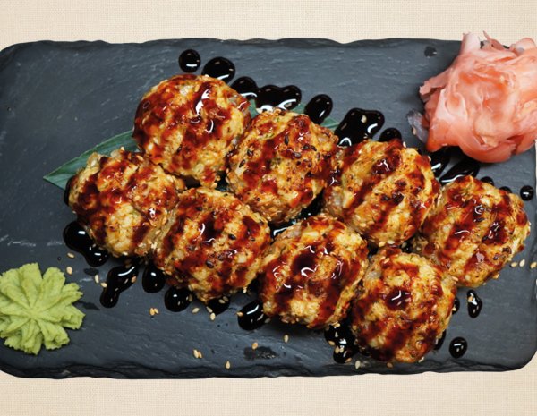 CHICKEN MAKI 